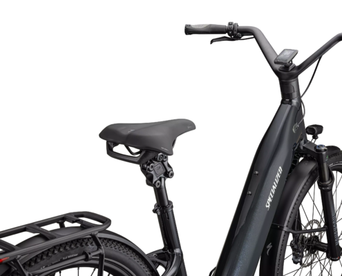 90425-20_COMO-50-IGH-UL-CSTBLK-FLKSIL_D1-POV