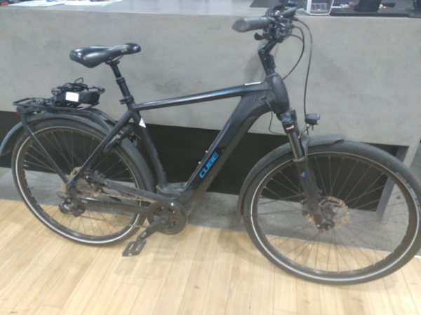 Cube Kathmandu Hybrid Pro 625 9832km Black/blue Heren 2021-58 cm